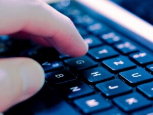 Lire la suite à propos de l’article IA gratuite vs payante : faut-il vraiment passer à la version premium &nbsp;?